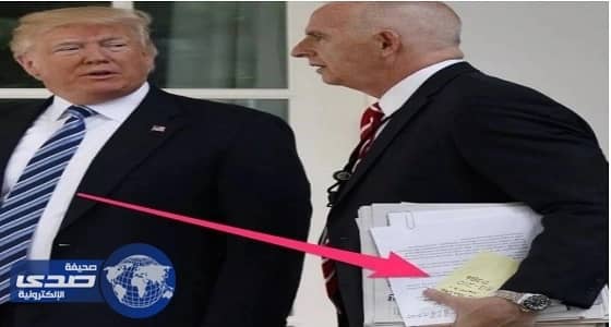 طالب يعثر على رقم وزير الدفاع الأمريكي بالصدفة ويجري معه مقابلة