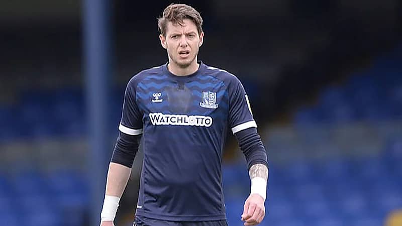 "كريغ هالفورد " يتخلص من أغراض زوجته الخائنة بطريقة مدهشة (فيديو)