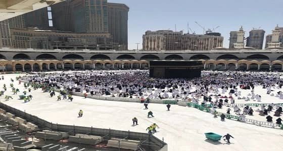 بالصور.. إزالة الحواجز من صحن الطواف بعد اكتمال مشروع تأهيل بئر زمزم