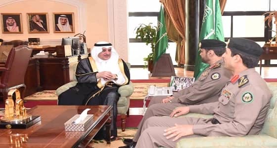 ‏امير تبوك يطلع على الخطة الأمنية والمروية بالمنطقة