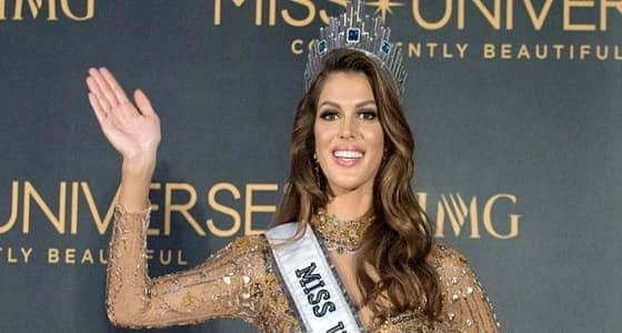 بالفيديو.. وصلة غناء ورقص لملكة جمال الكون على أغنية " ألعب يالا "