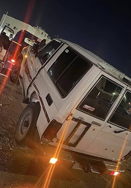  بالفيديو.. الخليفة يهاجم امرابط ومارتينيز:" عالة على  النصر "