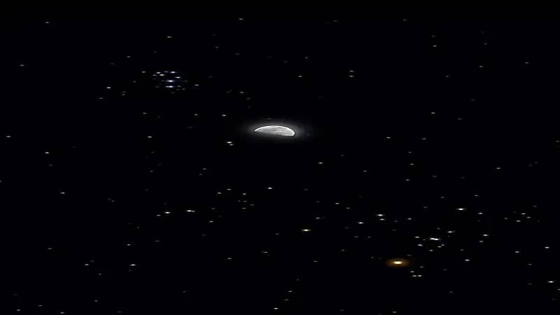 فلكية جدة ترصد اقتران القمر بالثريا اليوم