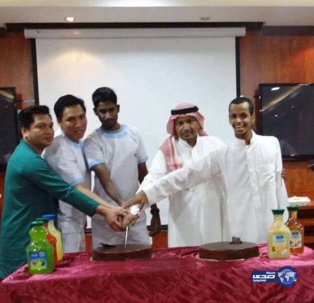 اسلام 3 من طاقم فنيي مركز التأهيل الشامل بالرياض