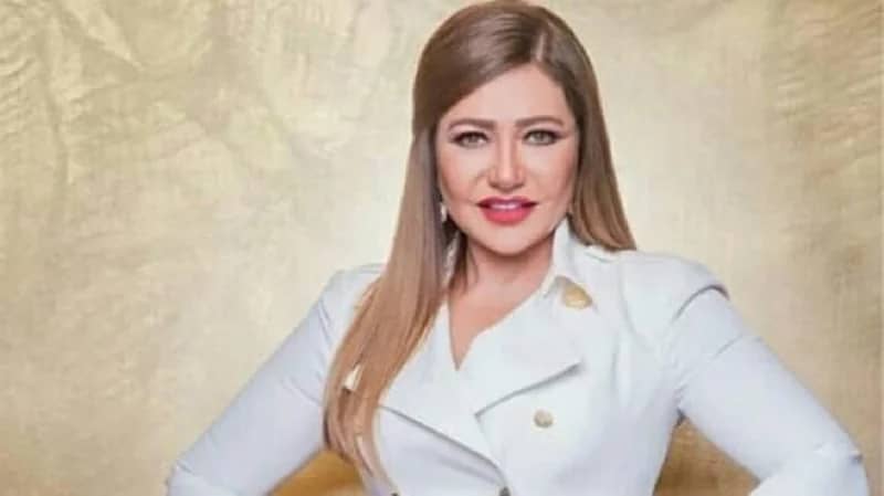 " ليلى علوي" تتعرض لموقف محرج داخل مهرجان البحر الأحمر السينمائي بالمملكة( فيديو)