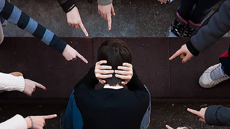 بالفيديو..محامية: النظام يجرم إيذاء الأطفال والتنمر عليهم