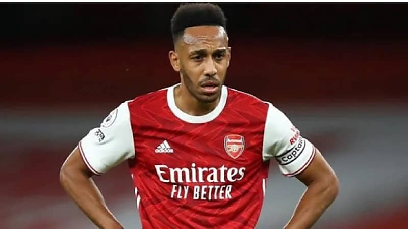 أوباميانج يقدم تنازلاً مالياً كبيراً من أجل برشلونة