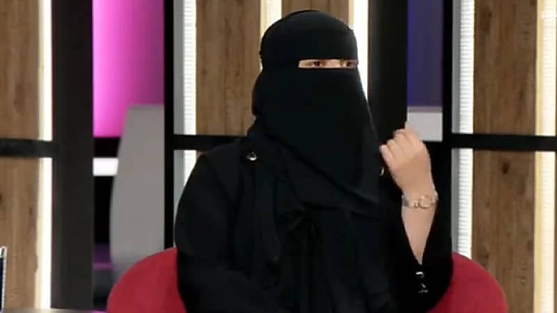 بالفيديو .. مواطنة تتقن اللغة الكورية وتحولها لمصدر رزق