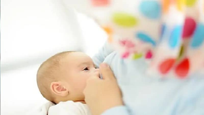 6 نصائح لصيام الأم المرضعة في رمضان