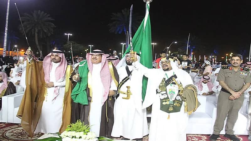 عيد الدلم فرحة ينطلق بالالعاب النارية والفعاليات المميزة (صور)