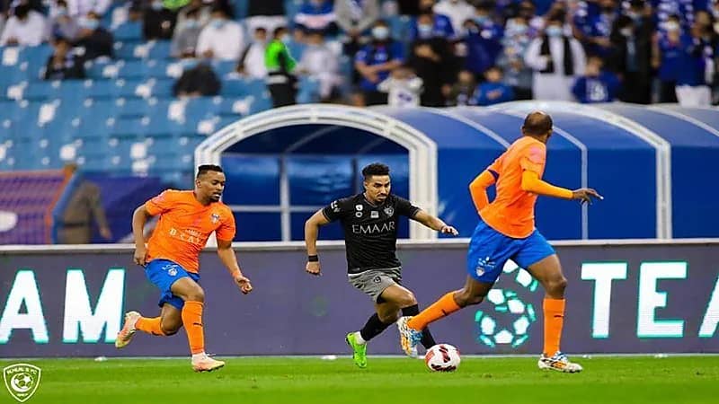 الكشف عن حكام مباراة الهلال والفيحاء في نهائي كأس خادم الحرمين 