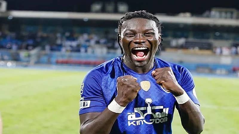 بالفيديو.. غوميز يدعم لاعبي الهلال قبل مواجهة الفيصلي