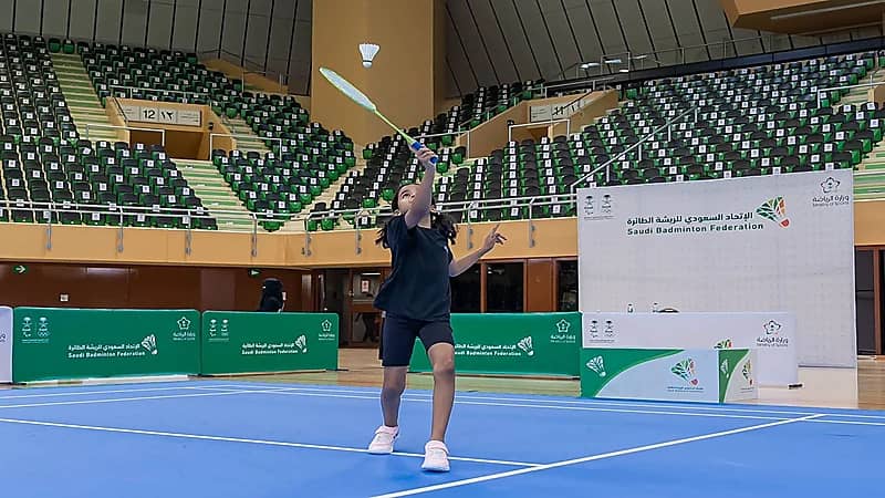بالصور.. انطلاق بطولة السيدات للريشة الطائرة بالرياض