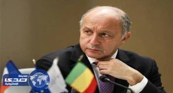 بسبب ابنتيه .. وزير الداخلية الفرنسي يعلن إستقالته