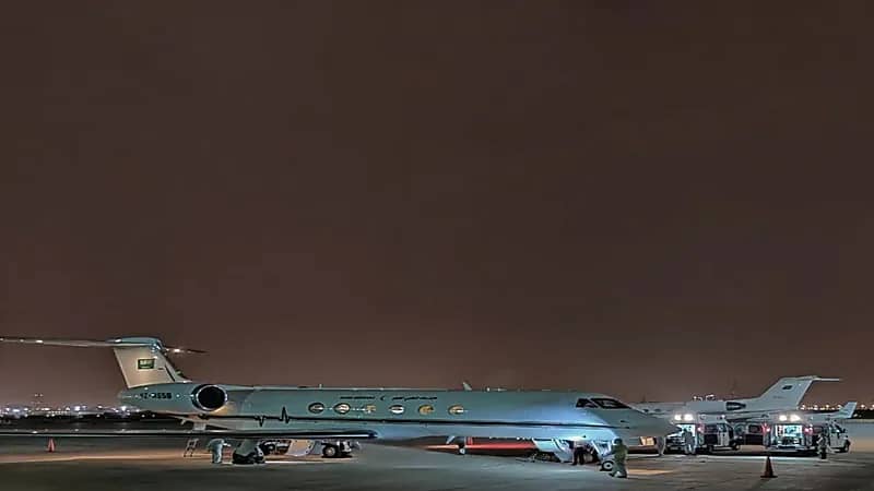 نقل مواطن مصاب بكورونا من جاكرتا إلى الرياض بعد رحلة استغرقت 18 ساعة متواصلة "صور" 