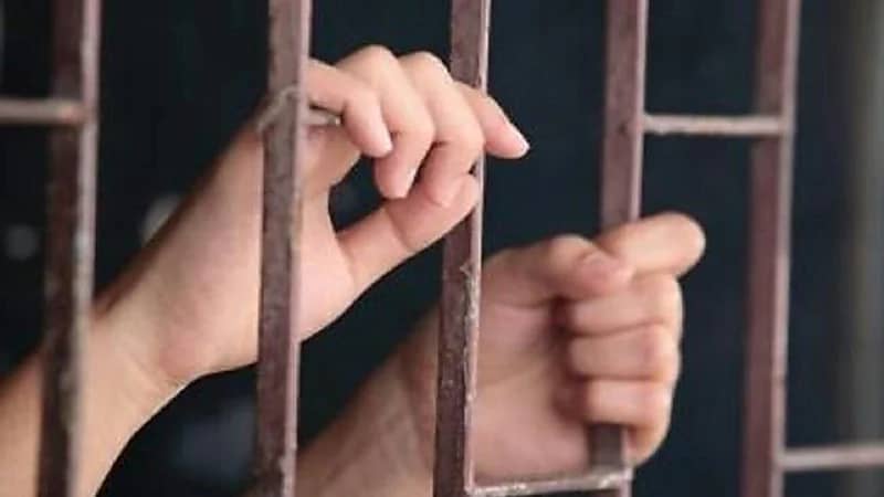 امرأة تجمع بين زوجين في آن واحد بعقد عرفي