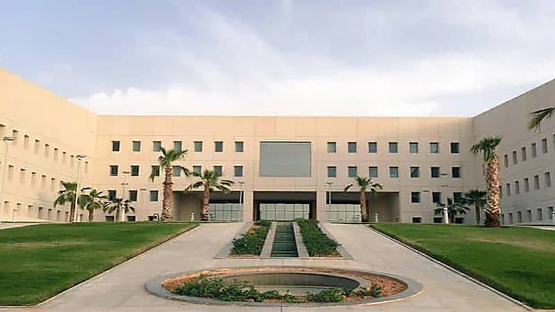 التعليم تعتمد الأدلة والنماذج التشغيلية لبداية العام الدراسي الجديد