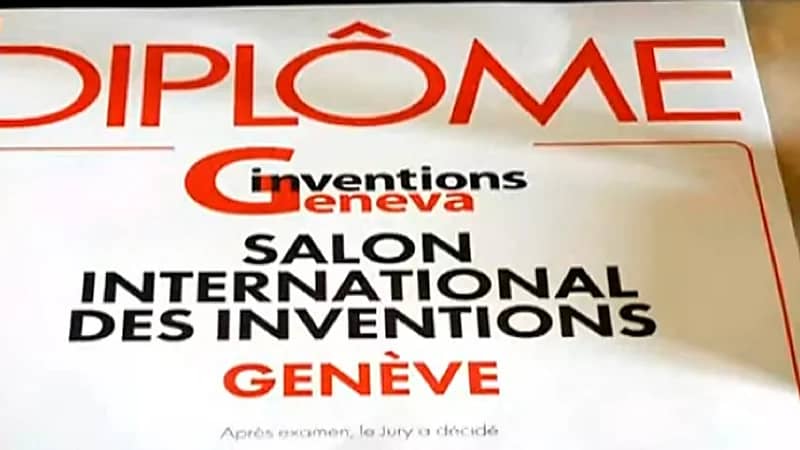 بالفيديو .. اختراع جديد لتمكين المعلم من تقييم نفسه في المملكة