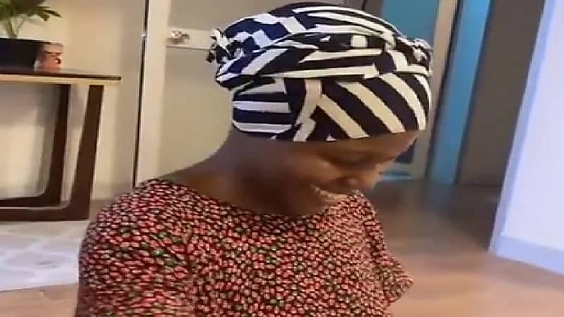 شاهد.. سيدة تكافئ خادمتها بسبب عزومة رمضانية