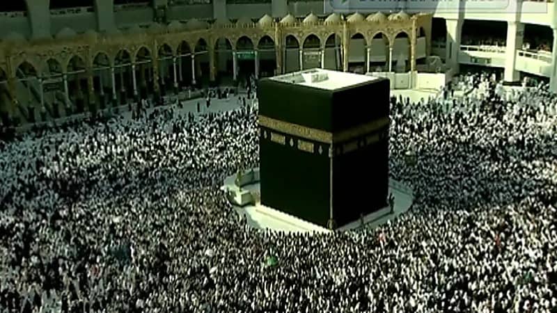 بالفيديو .. منظر مهيب لامتلاء صحن المطاف في الـيوم الـ 17 من شهر رمضان