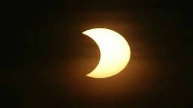 الحصيني يتوقع موعد حدوث كسوف جزئي للشمس في المملكة والخليج 