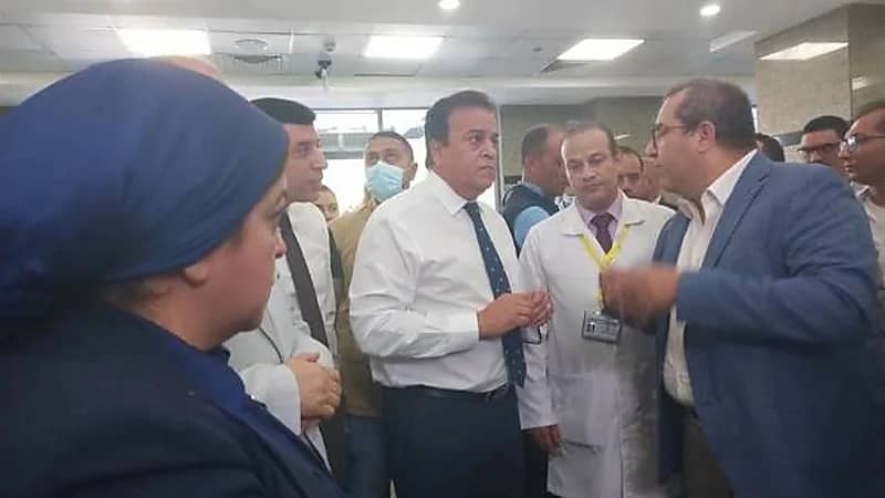  وزير مصري ينفعل على امرأة خلال جولة تفقدية 