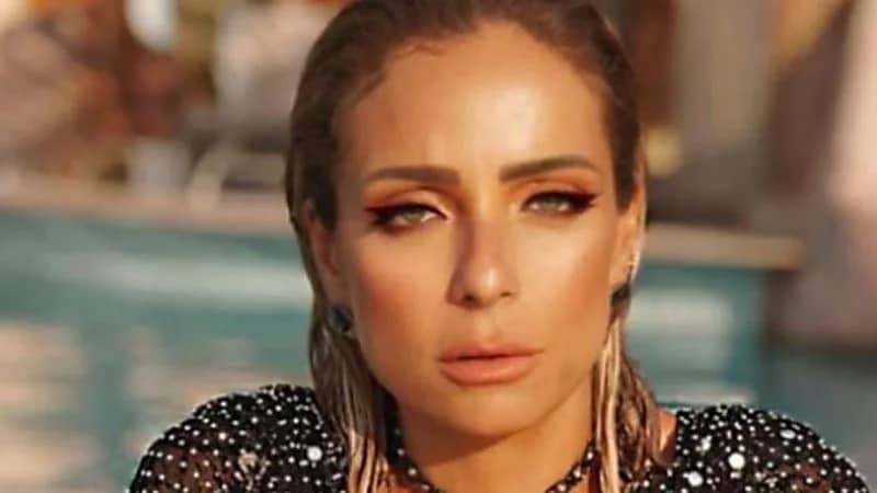 شاهد.. ريم البارودى تخطف أنظار متابعيها في آخر اطلاله