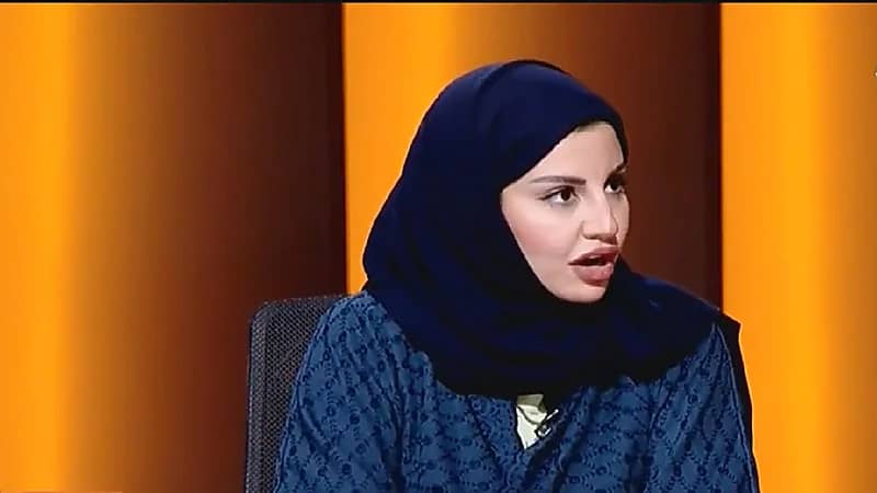 أخصائية : الماء وحده لا يكفي لتنظيف الخضروات والفواكه (فيديو)