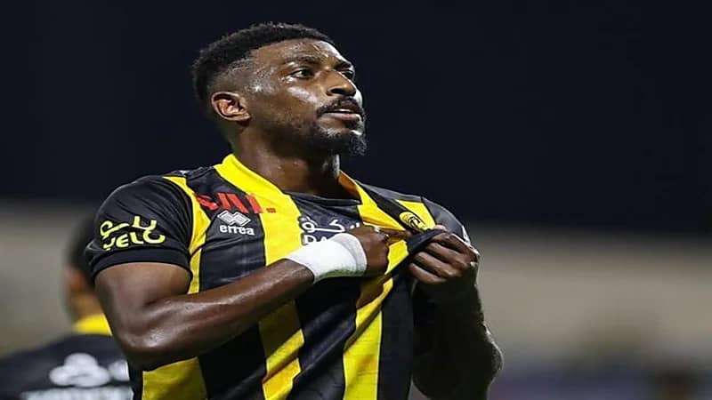 "شراحيلي" ينهي برنامجه التأهيلي