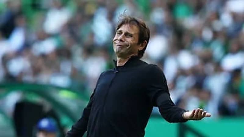 كونتي يفتح النار على سلطات كرة القدم بسبب كأس العالم