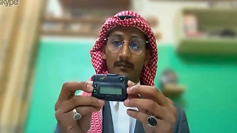 مواطن يخصص غرفة ويجمع فيها أغراض جيل الطيبين