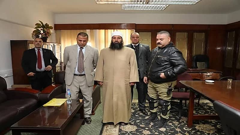 حبس مأذون دعا الشباب للزواج لتفادي دفع الرسوم