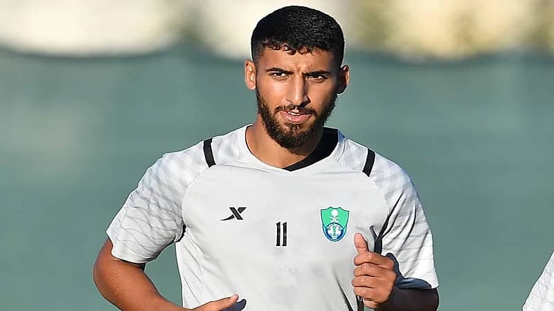 مصادر: الأهلي ينهي عقده مع يوسف العبدلي