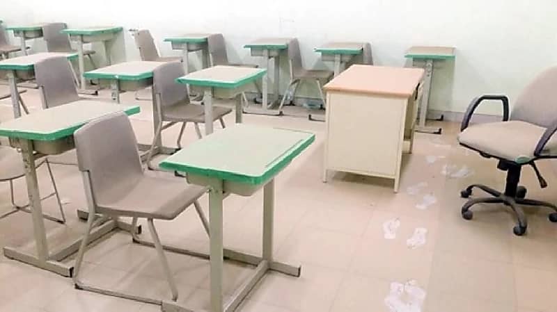 تعليق الدراسة الحضورية غداً في الغاط والزلفي