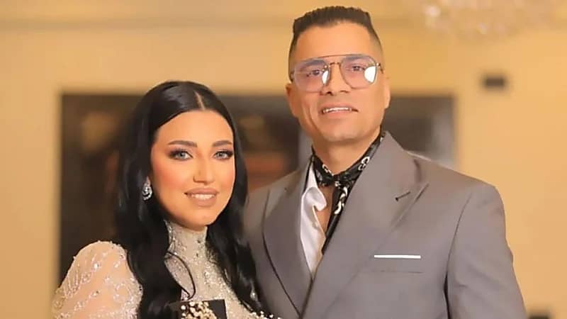 شاهد.. حسن شاكوش يحتفل بخطوبته وسط مجموعة من الأصدقاء 