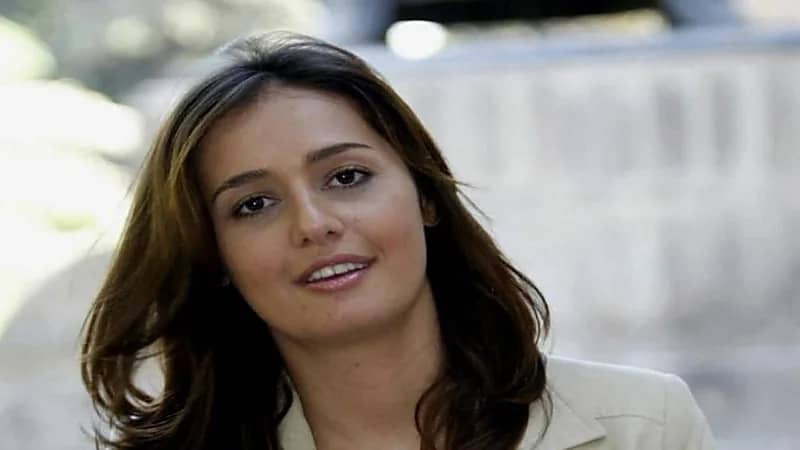 شاهد.. حلا شيحة تشعل الجدل بظهورها بدون حجاب 