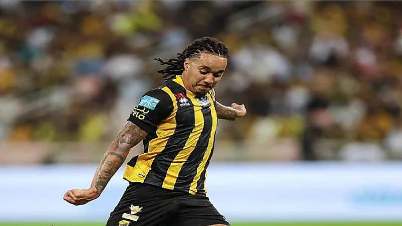 حسم مصير محترف الاتحاد بعد نهاية إعارته