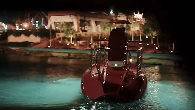 لأول مرة بالرياض.. غواصة مائية في أكبر بحيرة صناعية بالعالم