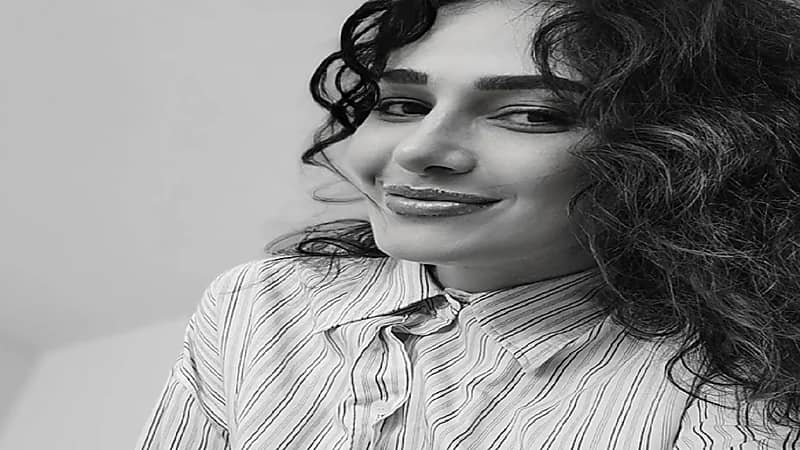 حلا شيحة تواجه الانتقادات بعد نشر صورها بشعرها