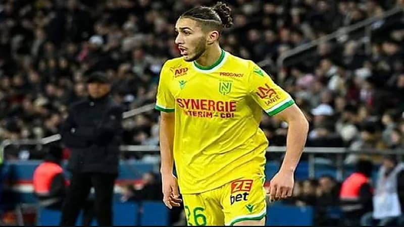 للمرة الثانية..مدرب نانت يستبعد الجزائري حجام بسبب الصيام