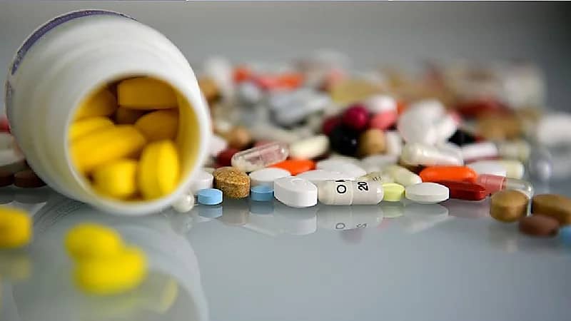 "النمر" للشباب: احذروا أخذ أي حبة من أي شخص في الاستراحات