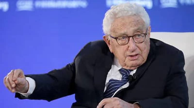 وزير الخارجية الأمريكي السابق يتوقع نهاية الحرب الروسية