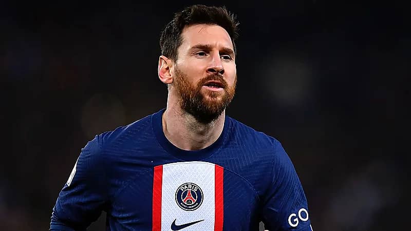 والد ميسي: لا يوجد شيء متفق عليه مع أي نادٍ