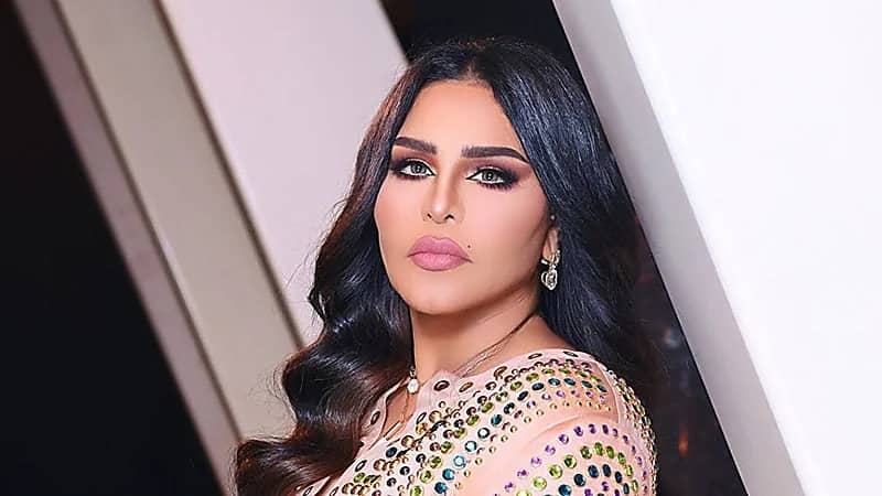 أحلام الشامسي: قاعدة أحفظ القرآن الكريم هذي الفترة.. فيديو