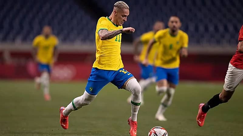 مانشستر يونايتد يعترف بالادعاءات الموجهة ضد لاعب الفريق