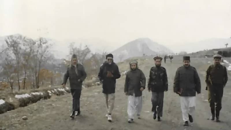قصة إمداد طلاب سعوديين بالحشيش للجهاد بأفغانستان.. فيديو