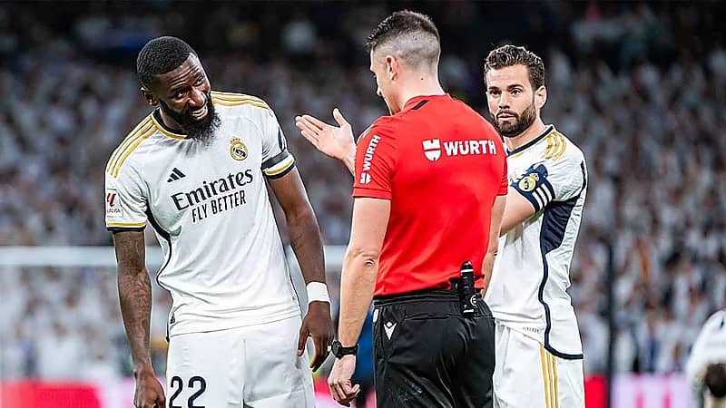 حالة من القلق تسيطر على غرفة ملابس لريال مدريد لهذا السبب !