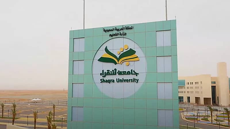 وصفت حالته بالميؤوس منها.. قصة ملهمة لطالب تحدى مرضه للتخرج من جامعة شقراء