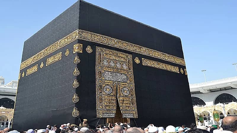 الشيبي : لا يجوز لغير سدنة بيت الله الحرام فتح باب الكعبة .. فيديو