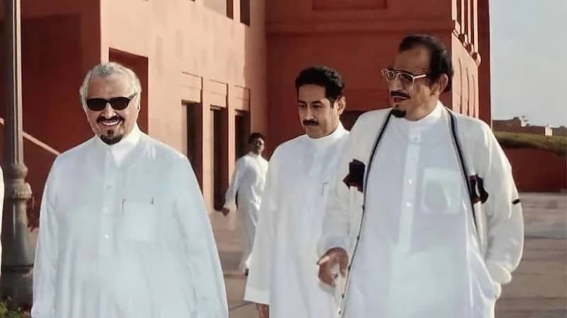 لقطة نادرة لخادم الحرمين الشريفين والأمير سلطان بن عبدالعزيز .. صورة